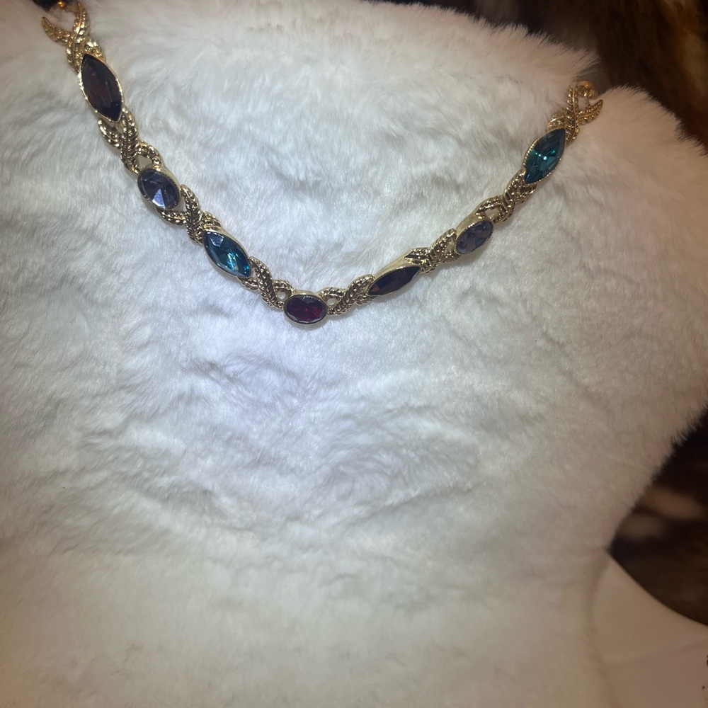 Gold tone and multicolor rhinestone leaf design necklace - Picture 7 of 12